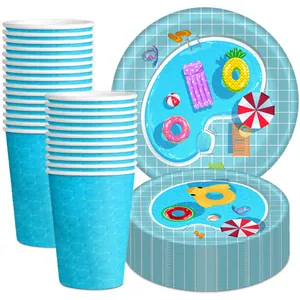 Détails de vaisselle de fête jetable sur le thème de la piscine avec motifs de vagues bleues