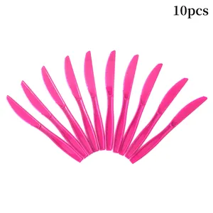Set of 10 rose red disposable plastic knives with serrated edges for parties
