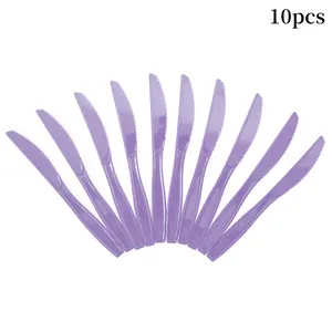 Set of 10 purple disposable plastic knives with serrated edges for unicorn parties