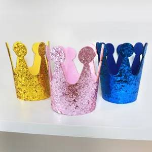 Glinsterende pailletten kroonhoedjes voor huisdier verjaardagen in goud, roze en blauw