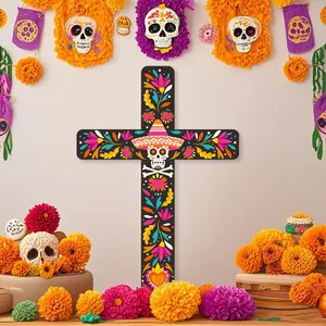 Croix murale décorative Jour des Morts avec tête de mort et motifs floraux