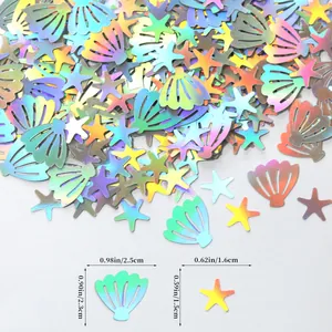 Vista detallada de confeti de concha y estrella de mar iridiscente con medidas reales