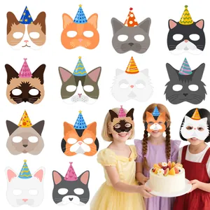 Set dettagliato di 10 maschere da gatto per bambini con cappelli colorati per compleanni