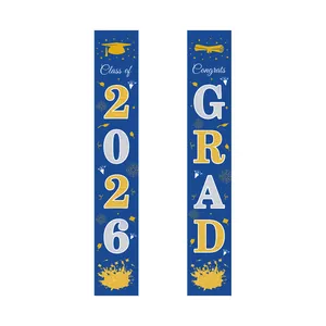 Detail van 2026 afstudeerfeest banners met Class of 2026 en Congrats Grad tekst