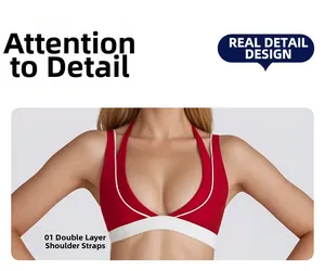 Dettaglio del reggiseno sportivo rosso con scollo a V e spalline a doppio strato rinforzate