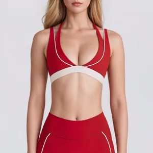 Set yoga rosso da donna con reggiseno sportivo scollo a V e leggings a vita alta