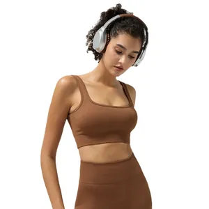 Dunkelbraunes geripptes Yoga-Set für Damen mit Sport-BH und Leggings mit hoher Taille