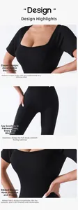 Détail d'une combinaison de yoga côtelée avec fermeture éclair carrée et texture slim
