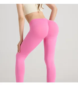 Detailansicht der pinkfarbenen High-Waist-Yogahose mit Scrunch-Butt für Fitness