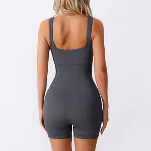 Tutina sportiva da donna grigio scuro a costine senza cuciture con schiena a U