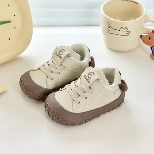 Chaussures de marche imperméables pour bébés avec semelles souples et velcro