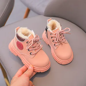 Roze winterlaarzen voor kinderen met warme pluche voering en antislip rubberen zool
