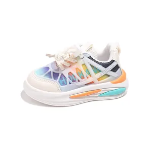 Baskets arc-en-ciel pour enfants en mesh respirant avec semelles épaisses amorties