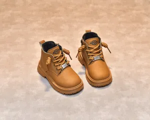 Détails des bottines jaunes pour enfants avec semelles épaisses en caoutchouc antidérapant