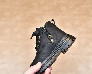 Détails de bottines pour enfants en cuir noir avec fermeture éclair et semelle antidérapante