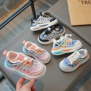 Baskets légères respirantes pour enfants en plusieurs coloris avec semelles souples