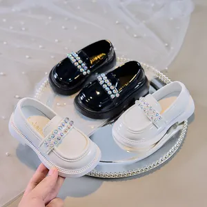 Mädchen Glänzende Lackleder Prinzessin Schuhe Mit Strass Künstliche Perlen Formelle Halbschuhe Rutschfeste Britischer Stil Loafer Für Hochzeit Party