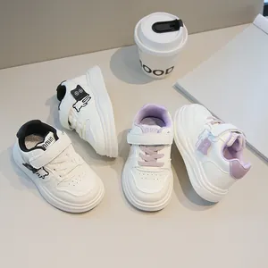 Scarpe casual per bambini con simpatico orsetto e suola morbida per ragazzi e ragazze