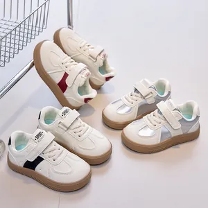 Baskets décontractées pour enfants avec velcro et semelle en caoutchouc tricolore