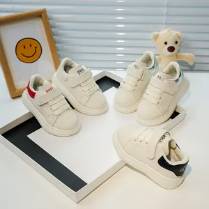 Baskets blanches pour enfants avec semelles souples antidérapantes et velcro fille