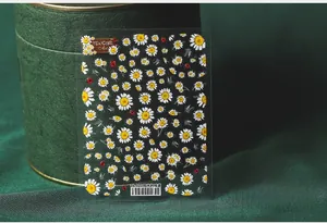 Autocollants 5D en relief pour ongles avec motifs de marguerites et de coccinelles