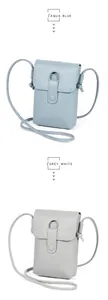 Detail van mini crossbody telefoontassen van echt leer in Aqua Blauw en Grijs-Wit