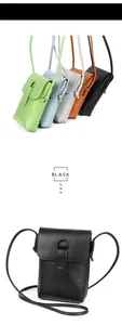 Close-up van echt lederen telefoontasjes met kiezeltextuur in verschillende kleuren