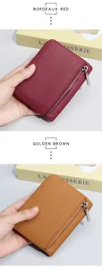 Geldbörsen aus echtem Leder in Bordeauxrot und Goldbraun mit Reißverschluss-Detail
