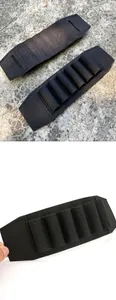 Dettaglio della custodia tattica in nylon nero ad alta resistenza per 6 cartucce calibro