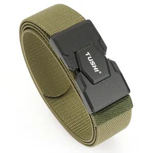 Cinturón táctico de nailon elástico con hebilla magnética en verde militar para exterior