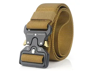 Detail eines hellbraunen Nylon-Taktikgürtels mit 24kN Schnellverschluss-Schnalle