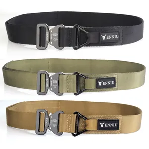Cinture tattiche in nylon nero, verde e kaki con fibbie robuste a sgancio rapido