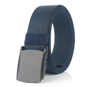 Cintura sportiva in tela di nylon blu scuro con fibbia automatica in metallo nero opaco