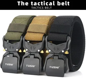 Comparaison de trois ceintures tactiques en nylon en vert, kaki et noir de haute qualité