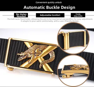 Détail de la boucle automatique en X dorée avec relief crocodile sur ceinture en toile
