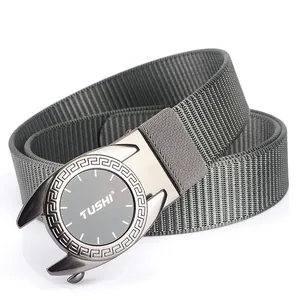 Ceinture pour hommes en nylon gris foncé avec boucle automatique au motif grec