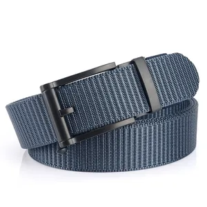 Ceinture en nylon bleu foncé pour homme avec boucle automatique en alliage noir mat