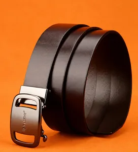 Detail of genuine cowhide leather belt featuring a sleek zinc alloy automatic buckle