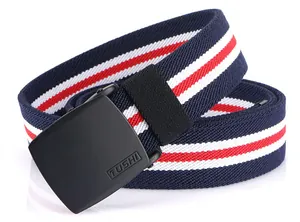 Détail de la ceinture tressée élastique tricolore avec boucle automatique noire mate