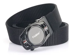 Detail of 3.5cm nylon web belt featuring an automatic alloy buckle and TUSHI logo