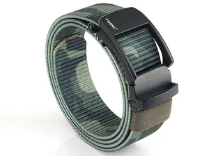 Detailansicht eines 3,5 cm Tarn-Nylongürtels mit schwarzer automatischer Schnalle