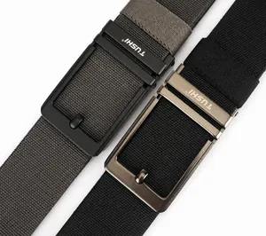 Dettaglio delle cinture tattiche TUSHI in nylon con fibbia in metallo opaco e trama