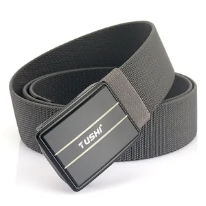 Dunkelgrauer Nylon-Gürtel für Herren mit schwarzer Metallschnalle und Streifen