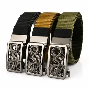 Détail de ceintures en nylon avec boucle dragon en alliage de zinc, noir, jaune et vert