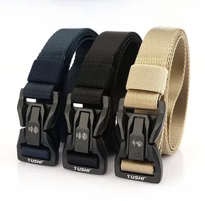 Cinture tattiche in nylon blu navy, nero e kaki con fibbie a sgancio rapido