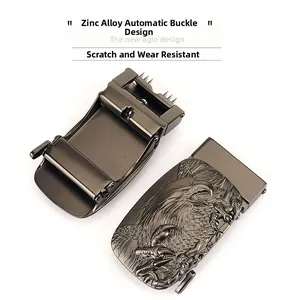 Macro de la boucle de ceinture automatique en alliage de zinc avec relief d'aigle robuste