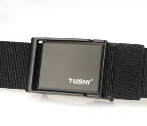 Detail of TUSHI nylon belt featuring zinc alloy quick release buckle and ergonomic design