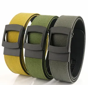 Drie tactische riemen van dik 1100D nylonweefsel met gladde, matte gespen in drie kleuren