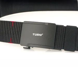 Détail d'une ceinture tactique en nylon de 4,3 cm avec boucle en alliage de zinc mat