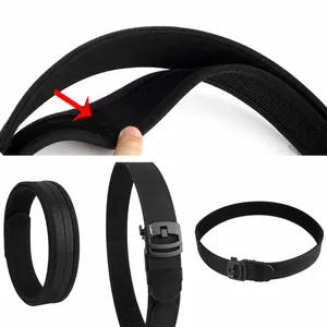 Vue détaillée de la sangle intérieure velcro et de la ceinture tactique en nylon